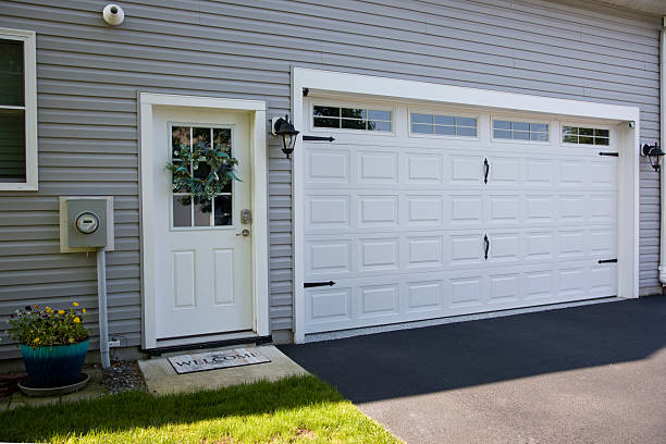 24/7 Emergency Garage Door Panel Replacement experts in Rockmart, GA